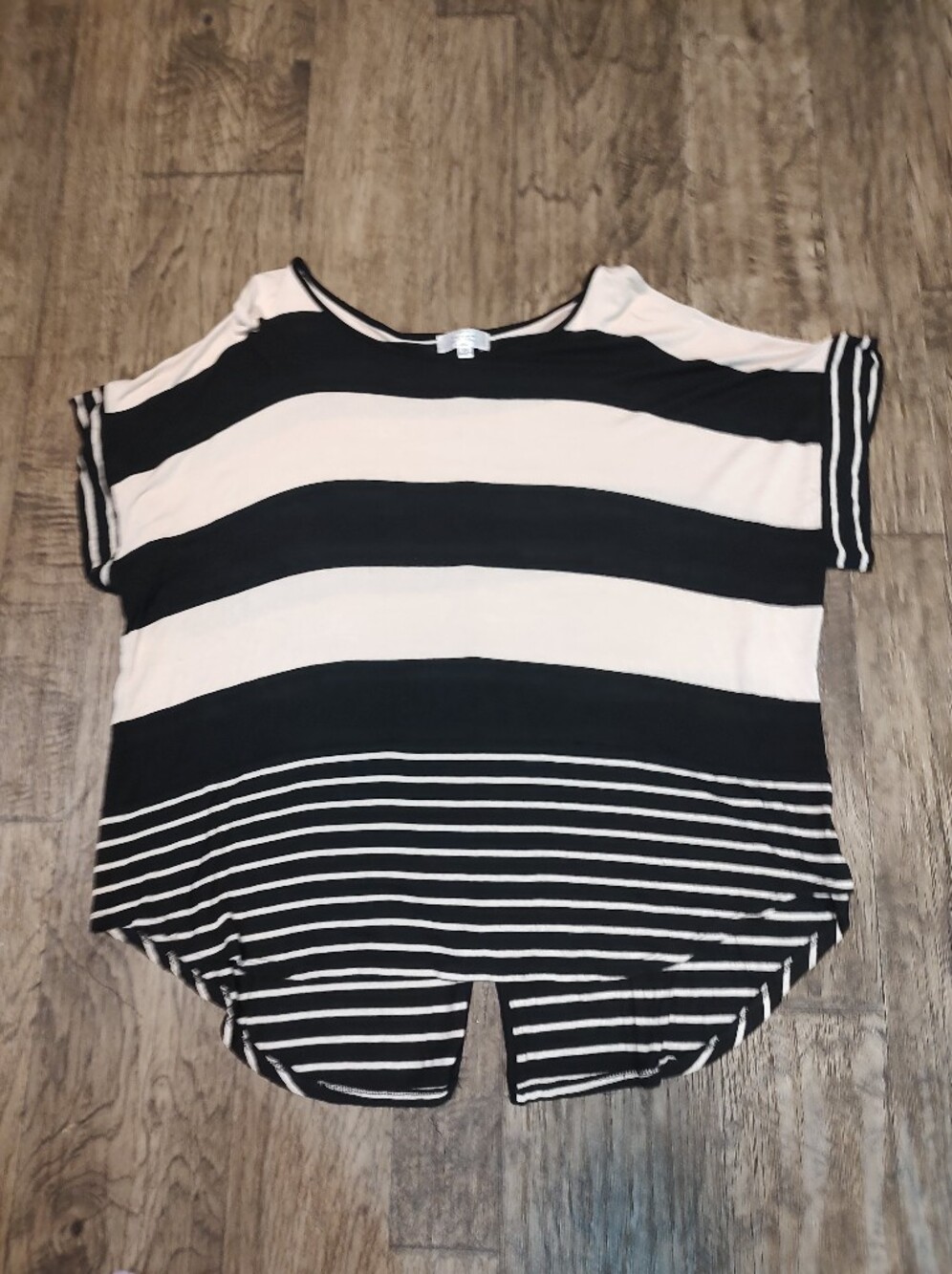 Shannon Ford New York Striped Short-Sleeve Boxy Top in Black and Cream Back Slit